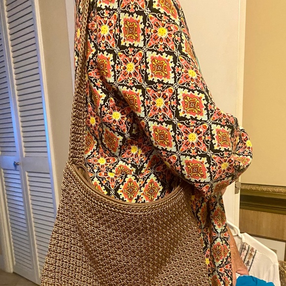 SOLD! The Sak Beige Crochet Small Shoulder Bag No. VLS 01 - Picture 3 of 15